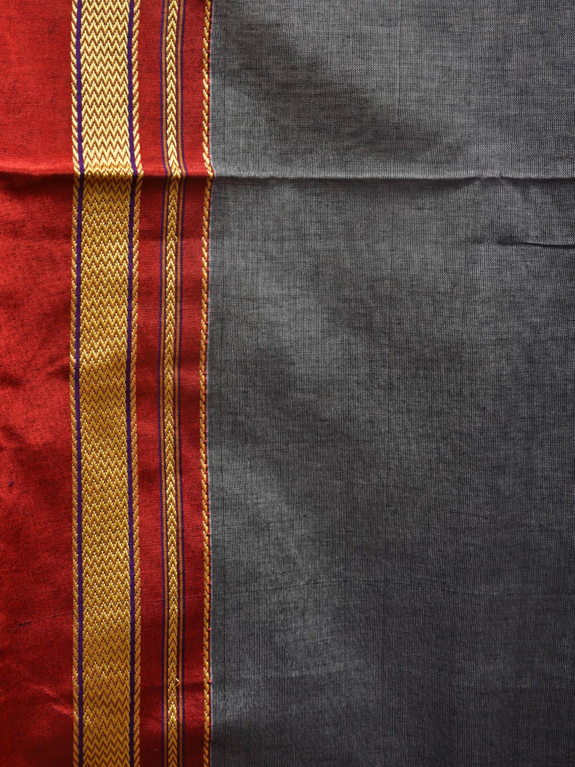 Grey and Red ilkal Cotton Plain Saree with Zari Border Design o0446