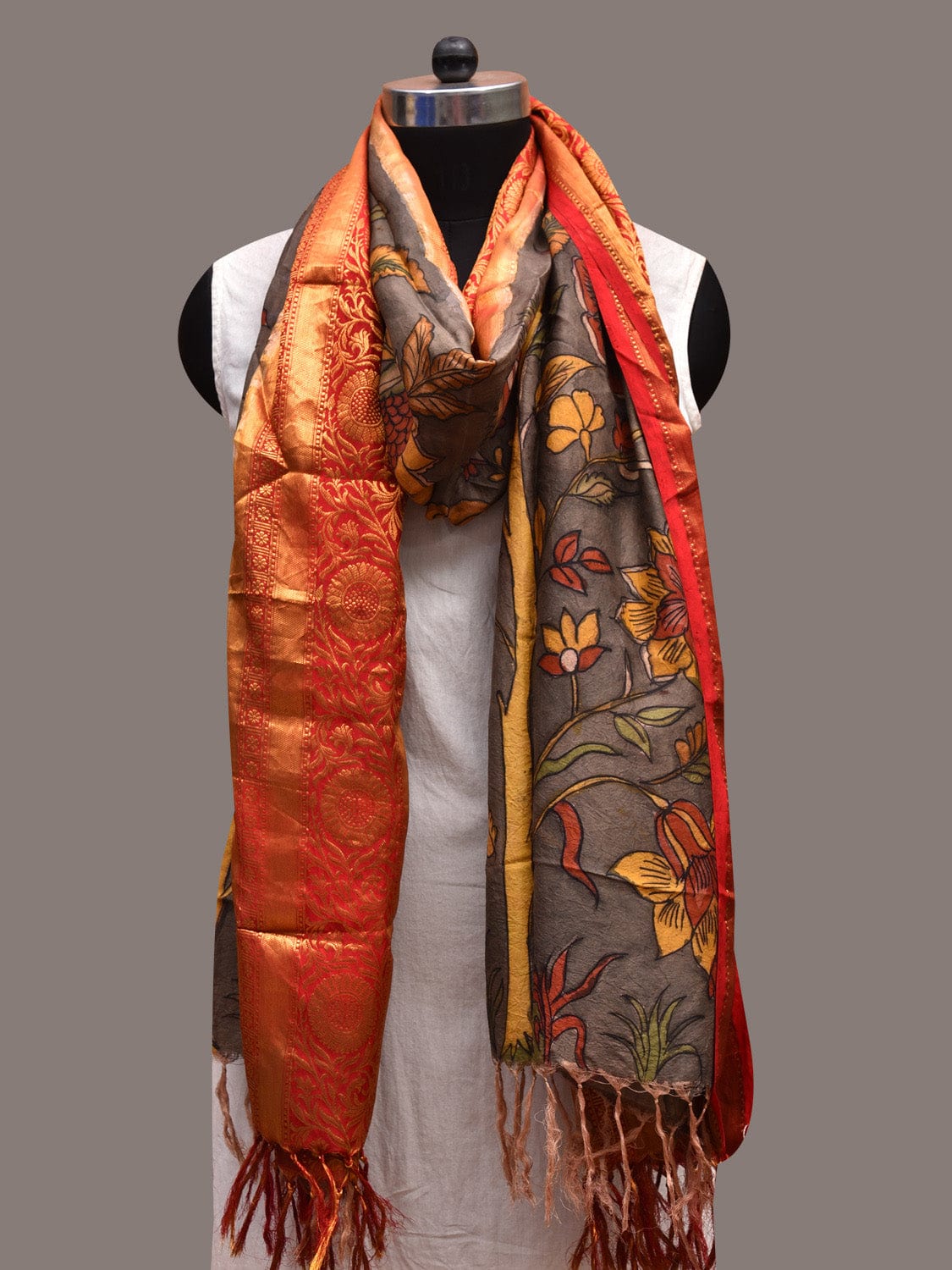 Grey and Red Kalamkari Hand Painted Kanchipuram Silk Handloom Dupatta with Floral Design ds3642