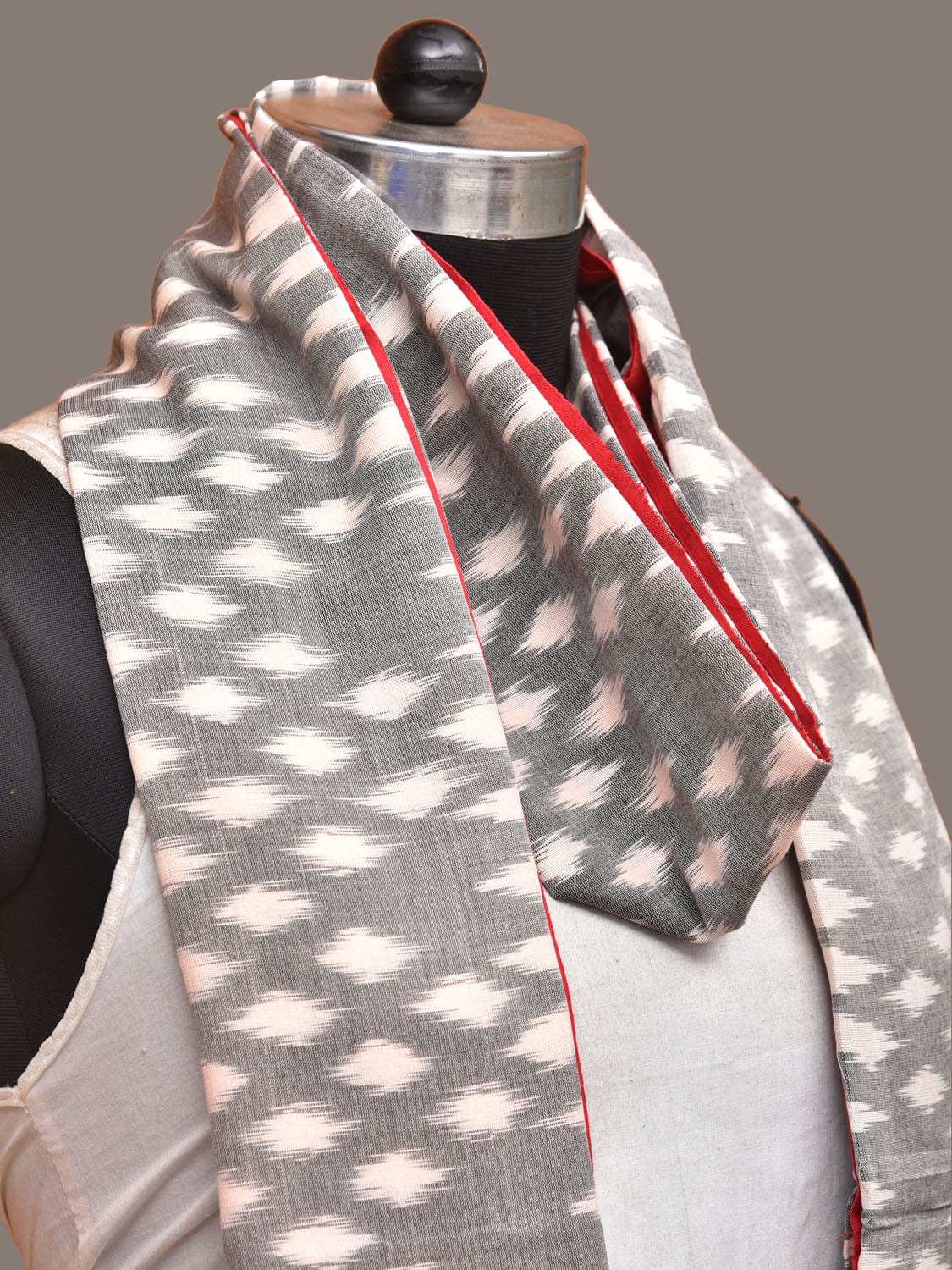 Grey and Red Pochampally Ikat Cotton Handloom Dupatta with Diamond Design ds3330