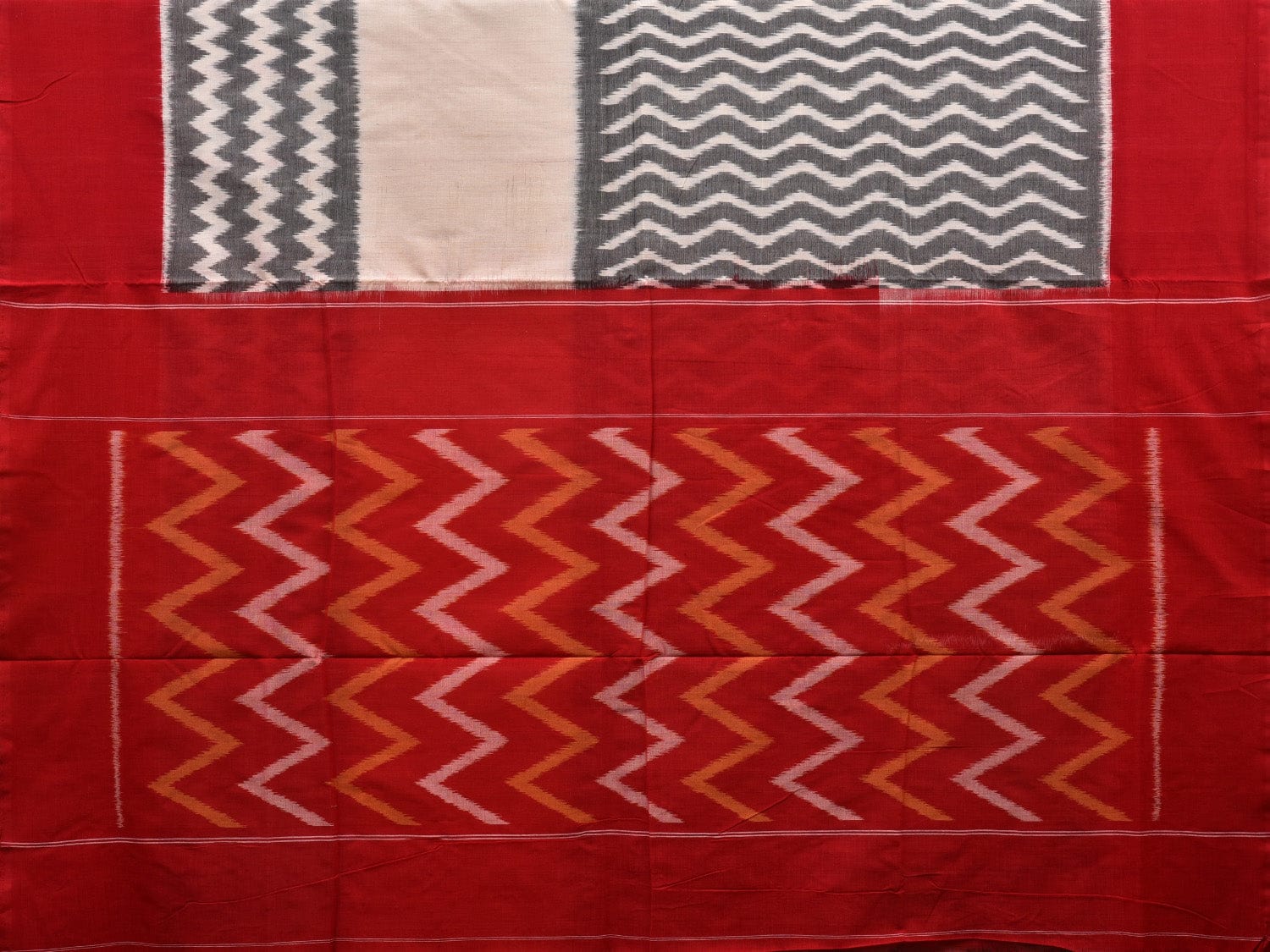Grey and Red Pochampally Ikat Cotton Handloom Saree with Zig-Zag Design i0694