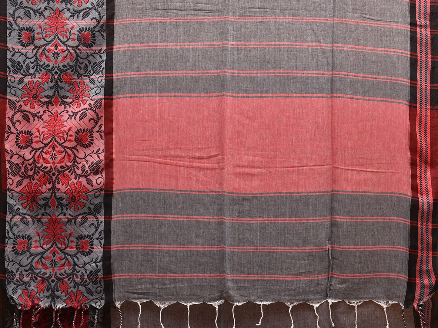 Grey and Red Pure Cotton Jacquard Plain Saree with Big Floral Border Design o0544