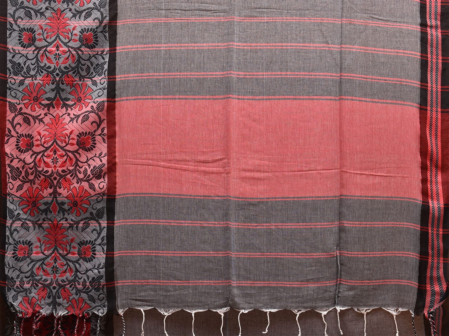 Grey and Red Pure Cotton Jacquard Plain Saree with Big Floral Border Design o0544