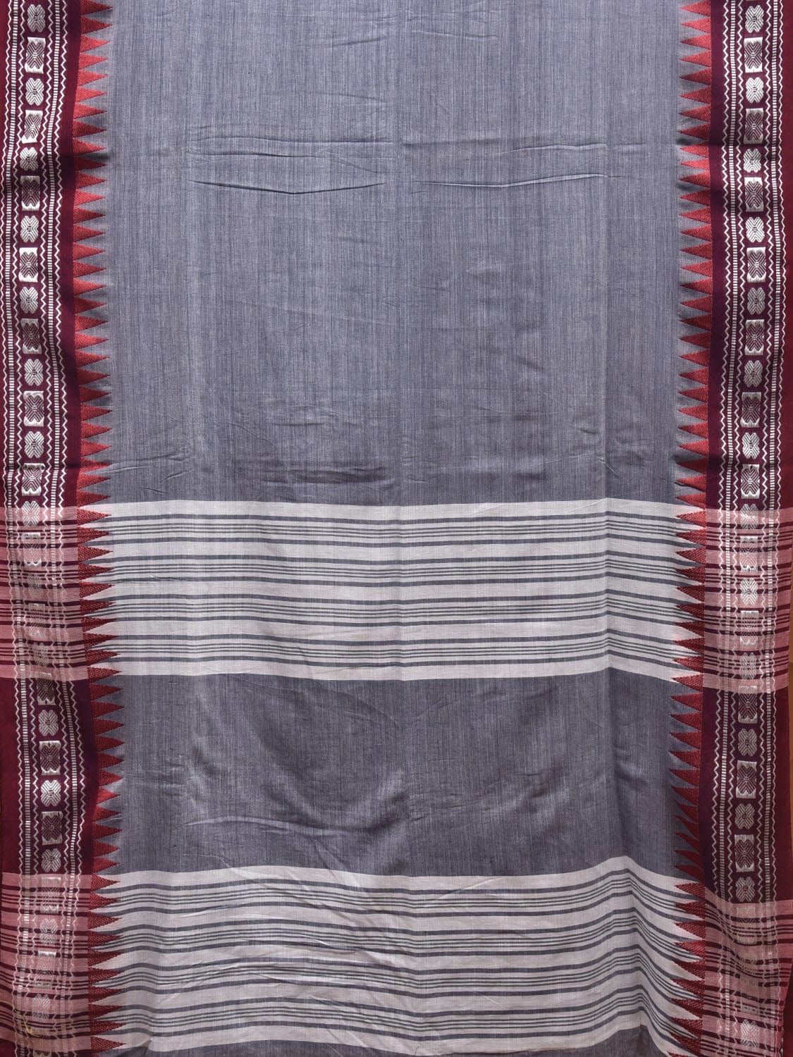 Grey and Red Pure Cotton Jacquard Plain Saree with Border Design o0465