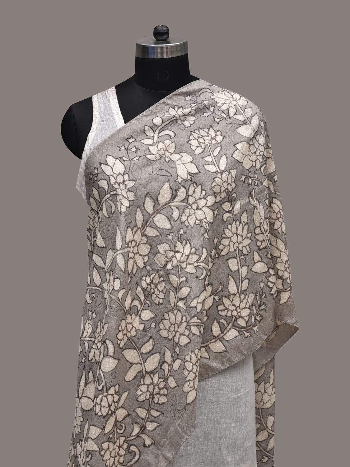 Grey and White Kalamkari Hand Painted Silk Handloom Stole with Peacocks and Floral Design ds2562