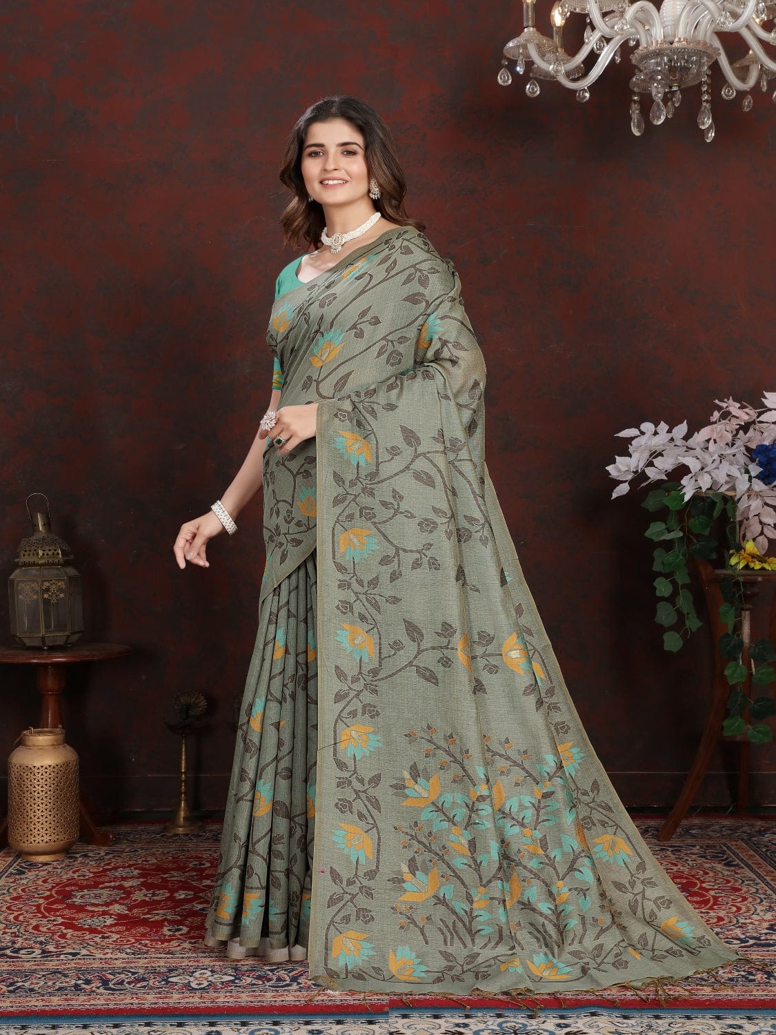 Grey Dhakai Jamdani Cotton Viscose Saree with Floral Border and Pallu Design dj0124