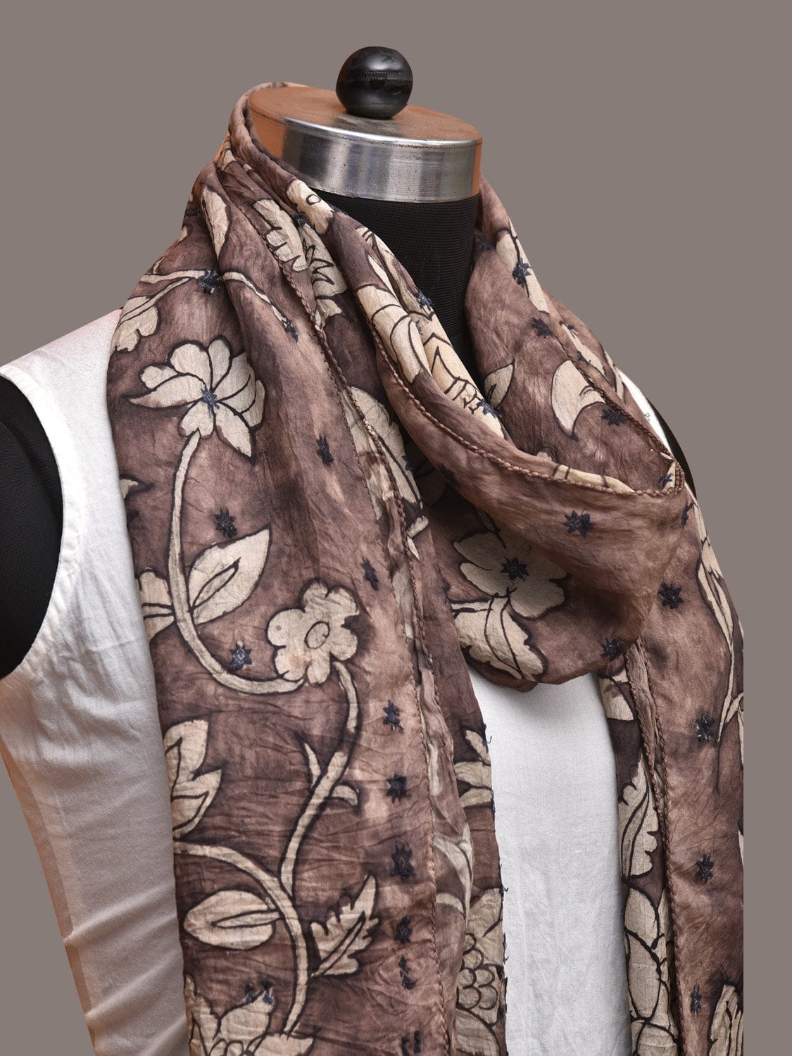 Grey Kalamkari Hand Painted Cotton Silk Stole with Floral Design ds3564