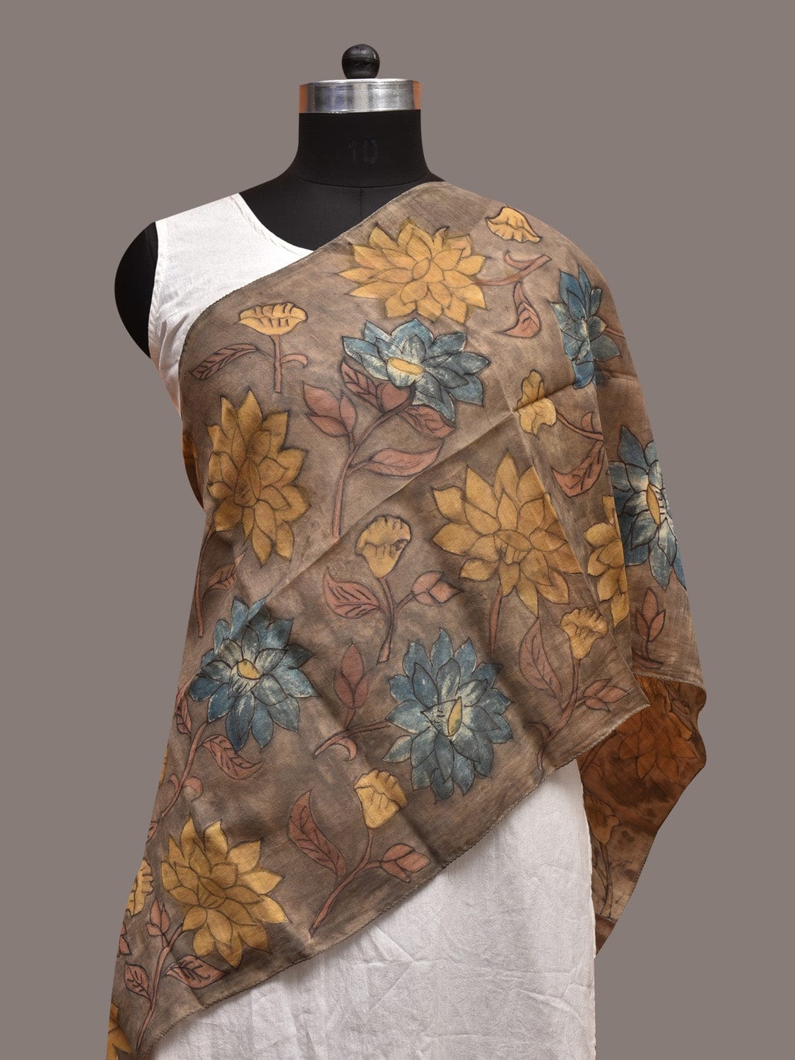 Grey Kalamkari Hand Painted Sico Stole with Big Flowers Design ds3584