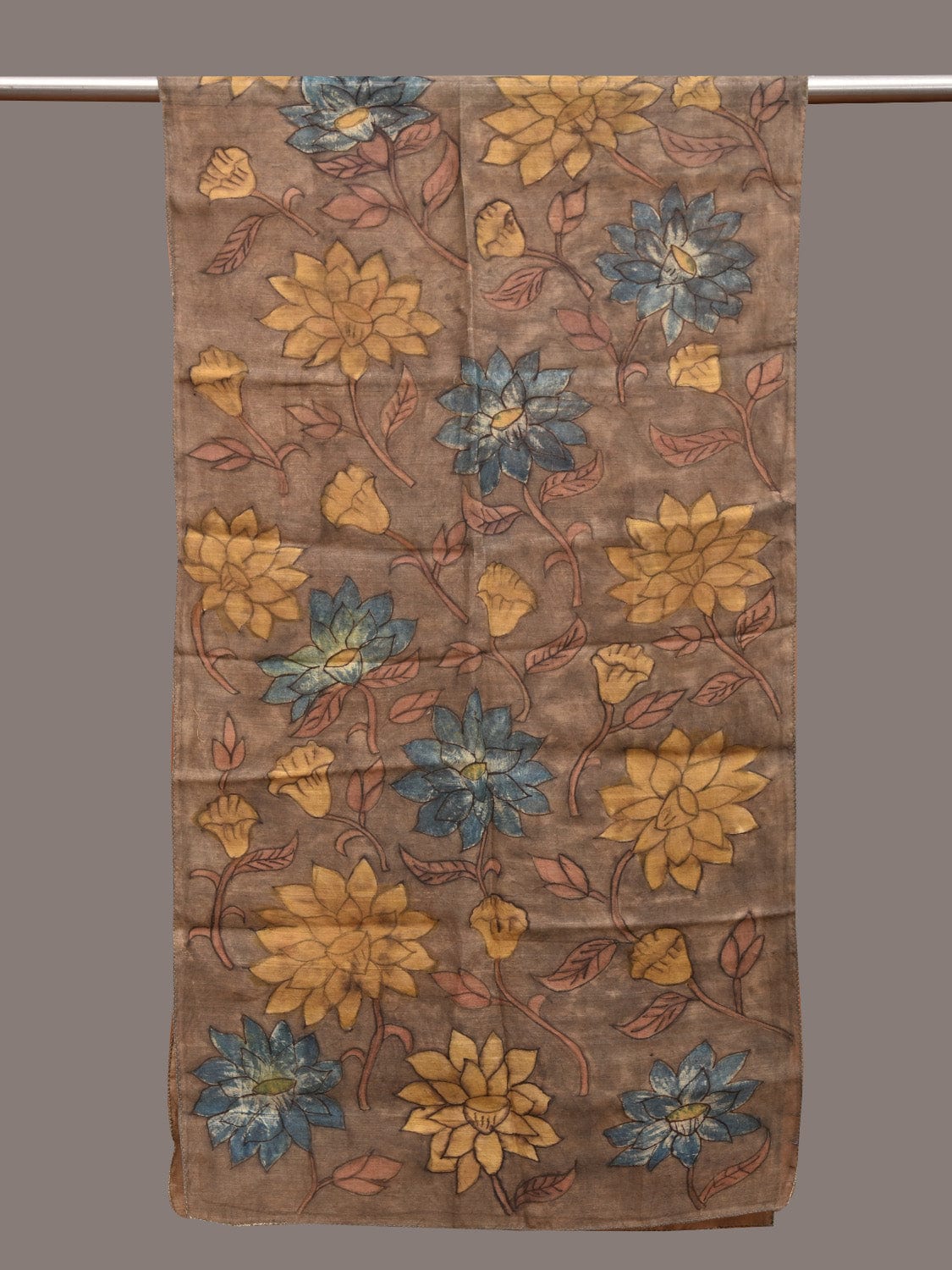 Grey Kalamkari Hand Painted Sico Stole with Big Flowers Design ds3584