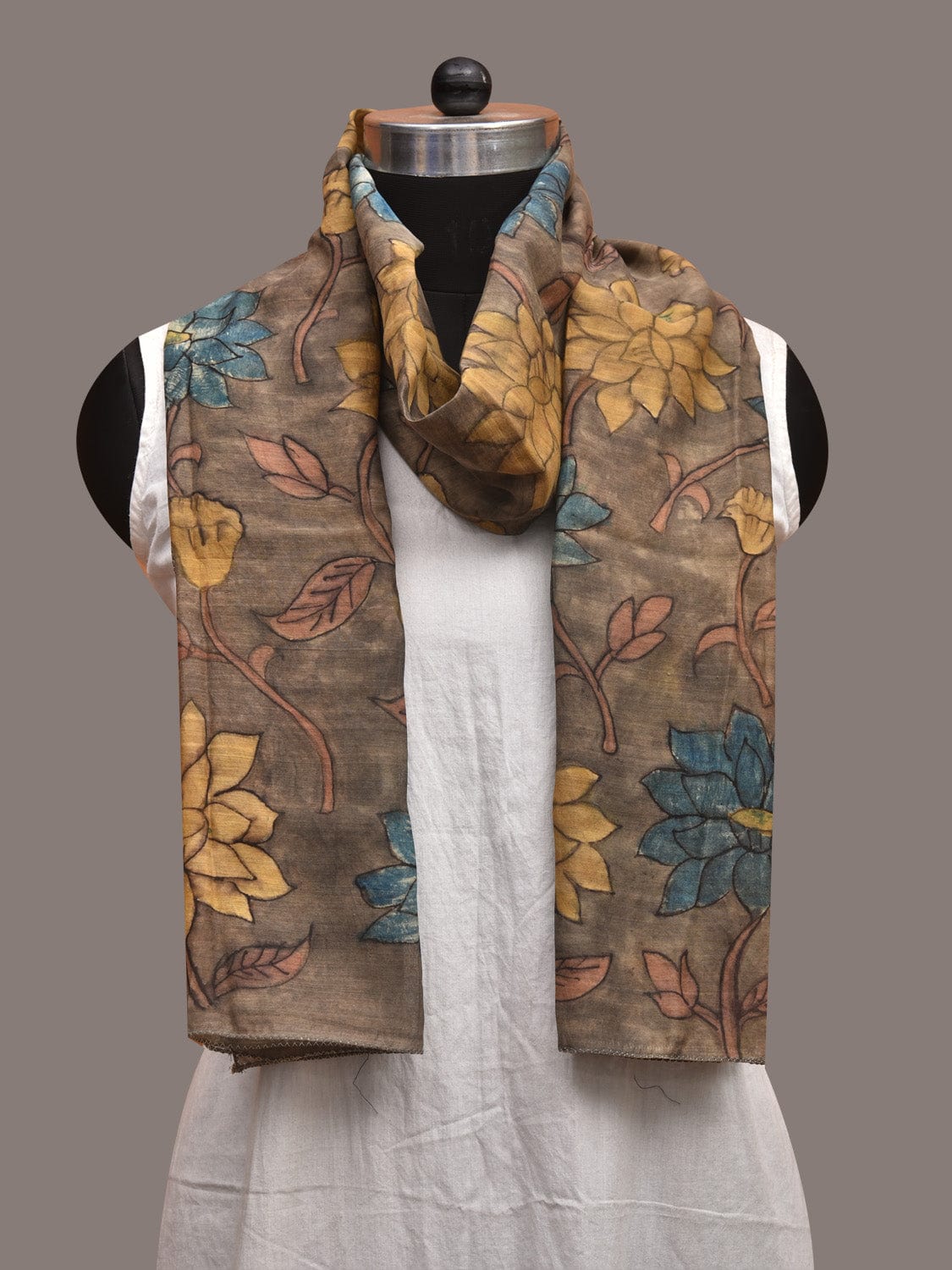 Grey Kalamkari Hand Painted Sico Stole with Big Flowers Design ds3584