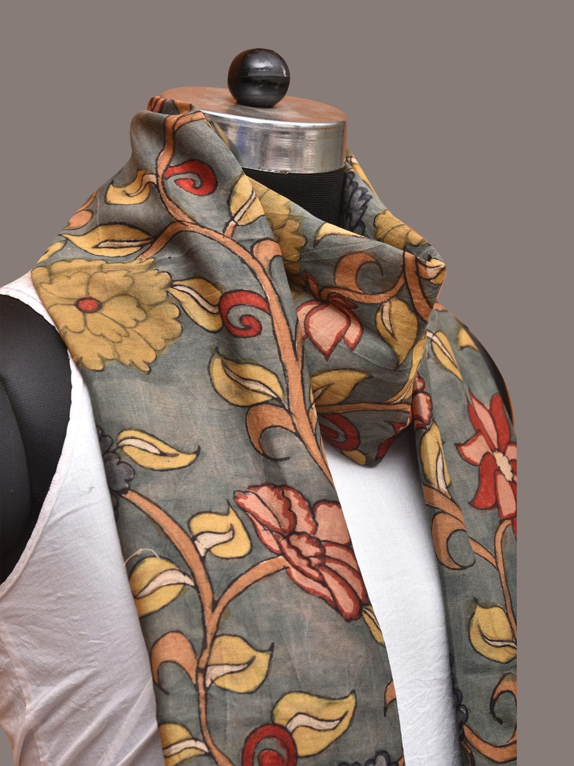 Grey Kalamkari Hand Painted Sico Stole with Floral Design ds3347