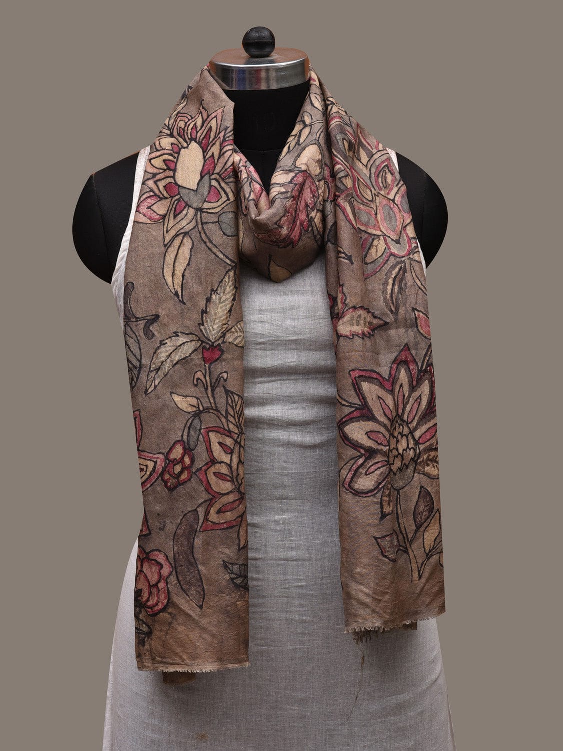 Grey Kalamkari Hand Painted Silk Handloom Stole with Floral Design ds2742