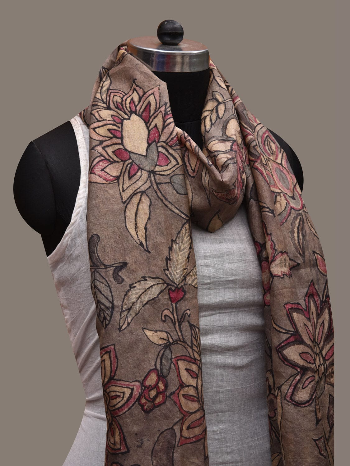 Grey Kalamkari Hand Painted Silk Handloom Stole with Floral Design ds2742