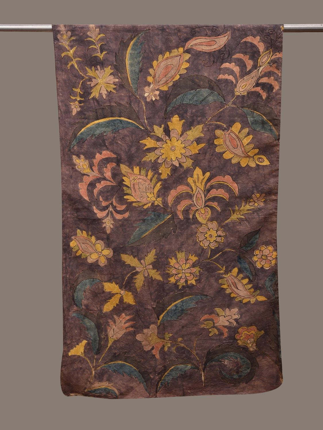 Grey Kalamkari Hand Painted Silk Handloom Stole with Floral Design ds2781
