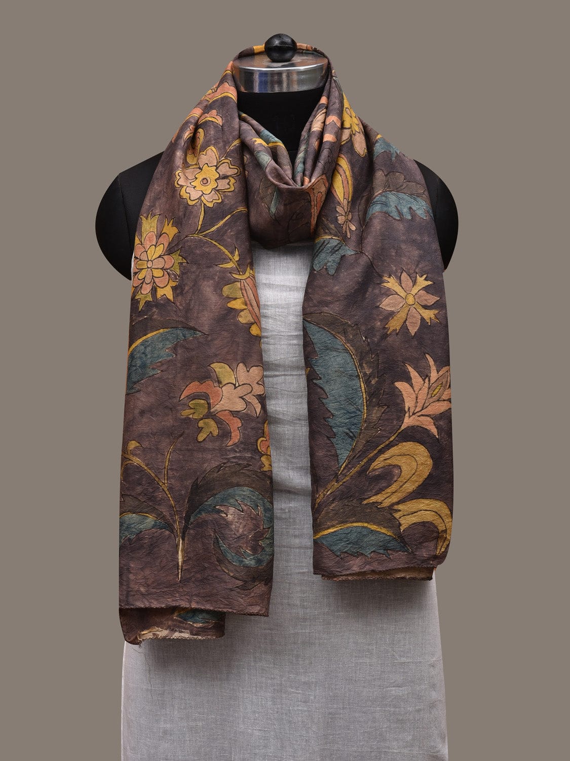 Grey Kalamkari Hand Painted Silk Handloom Stole with Floral Design ds2781