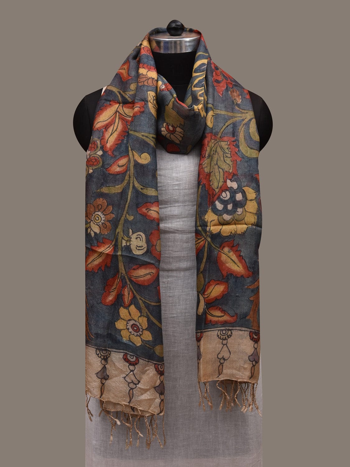 Grey Kalamkari Hand Painted Tussar Dupatta with Floral Design ds2924