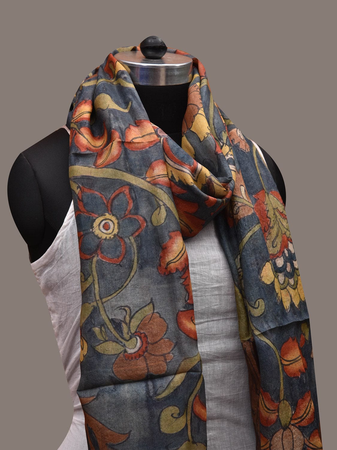 Grey Kalamkari Hand Painted Tussar Handloom Dupatta with Floral Design ds2676
