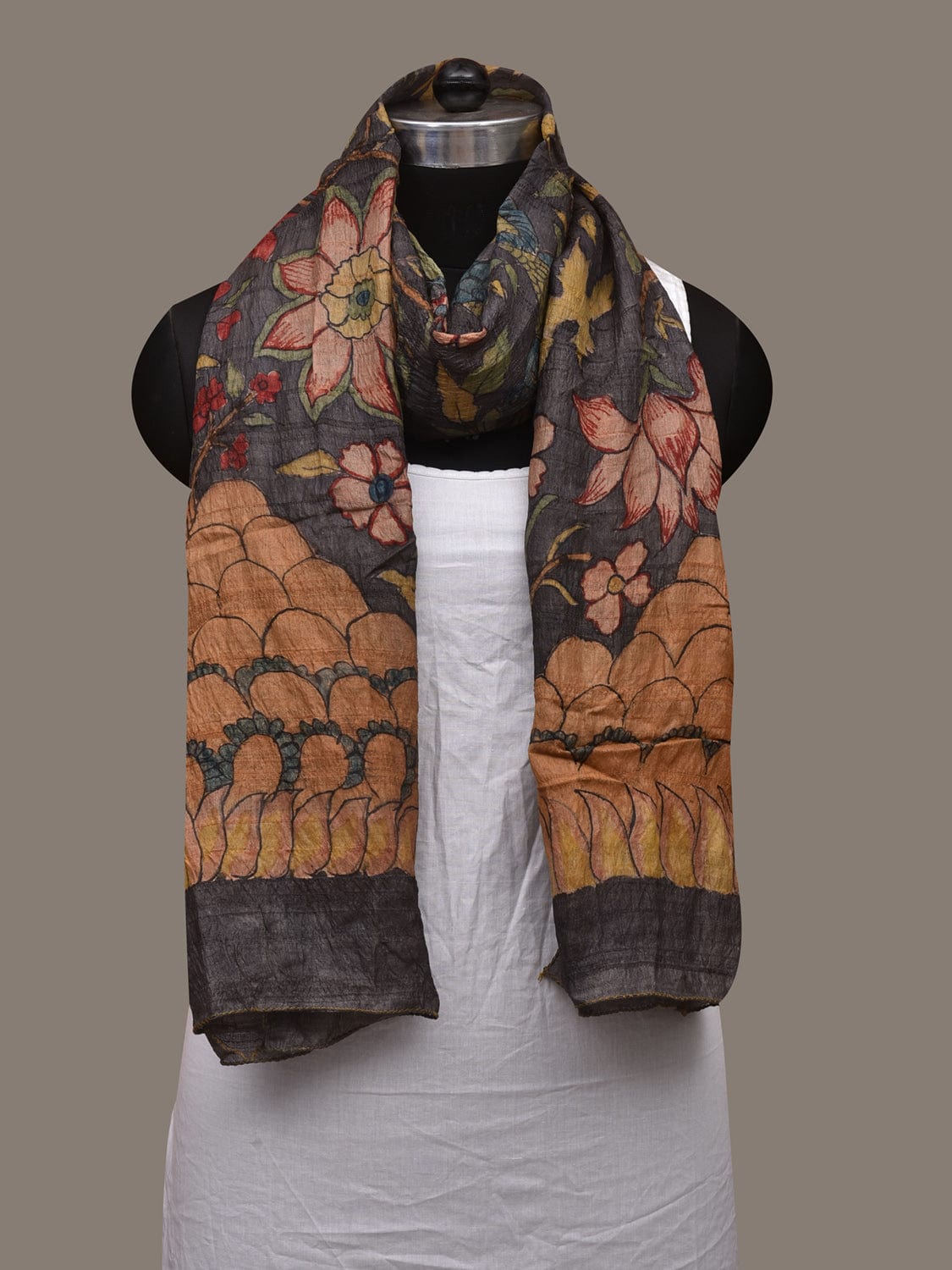 Grey Kalamkari Hand Painted Tussar Handloom Stole with Floral Design ds3041