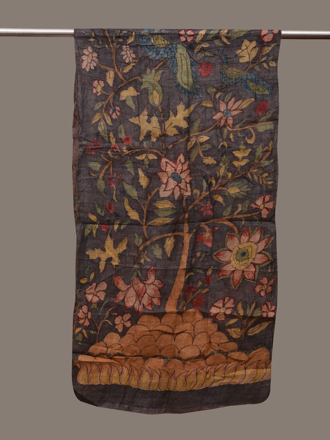 Grey Kalamkari Hand Painted Tussar Handloom Stole with Floral Design ds3041