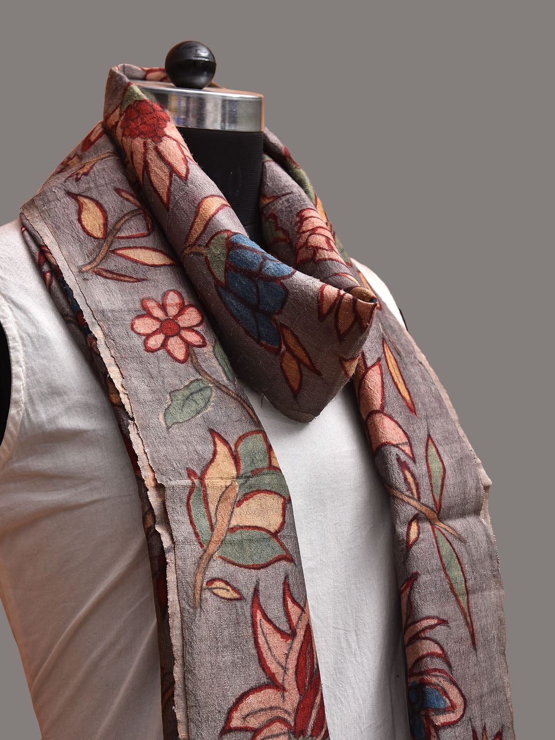 Grey Kalamkari Hand Painted Tussar Stole with Floral Design ds3752