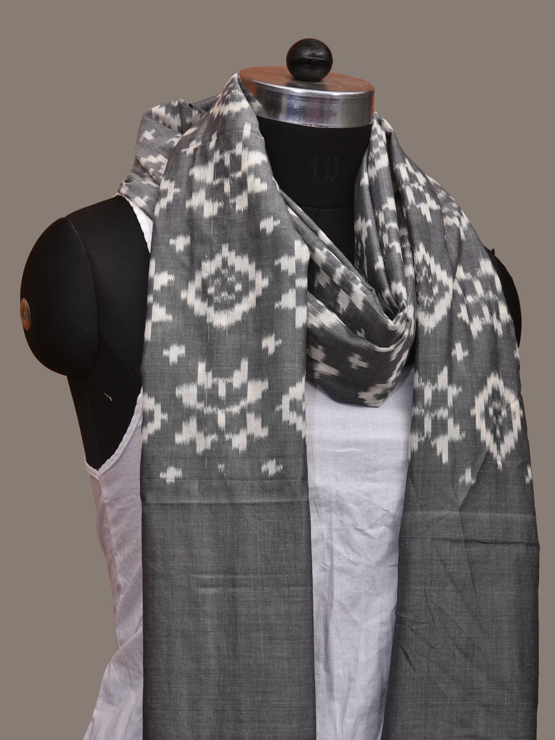 Grey Pochampally Ikat Cotton Handloom Dupatta with All Over Design ds3063