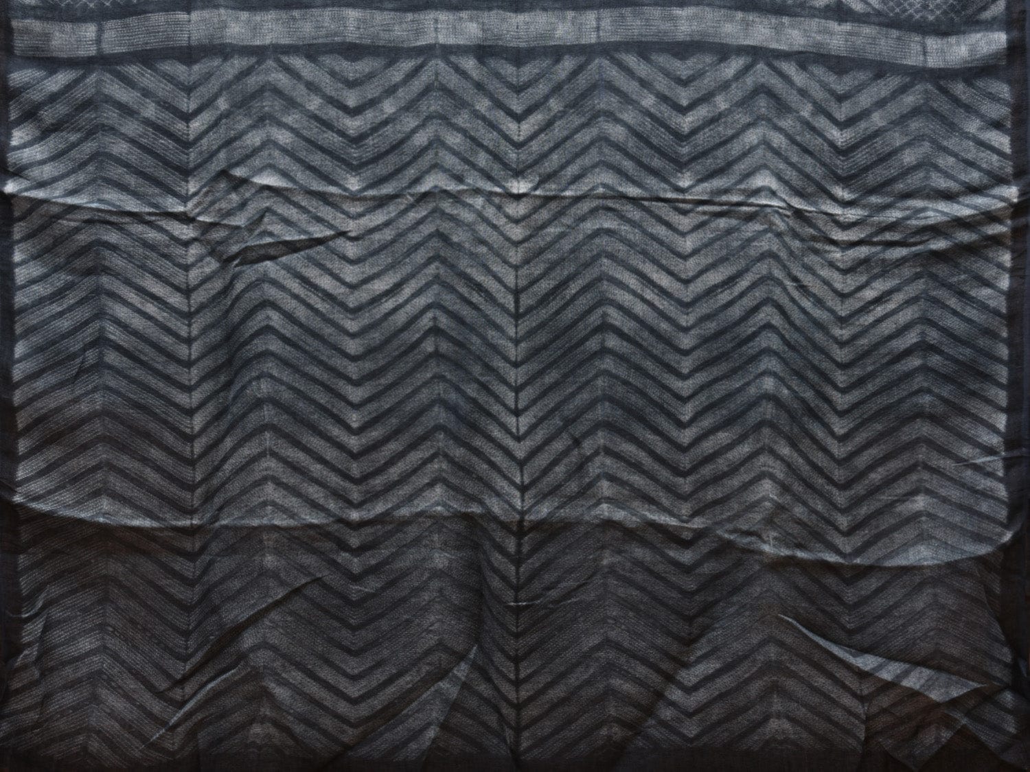 Grey Shibori Linen Saree with Zig-Zag Design o0314