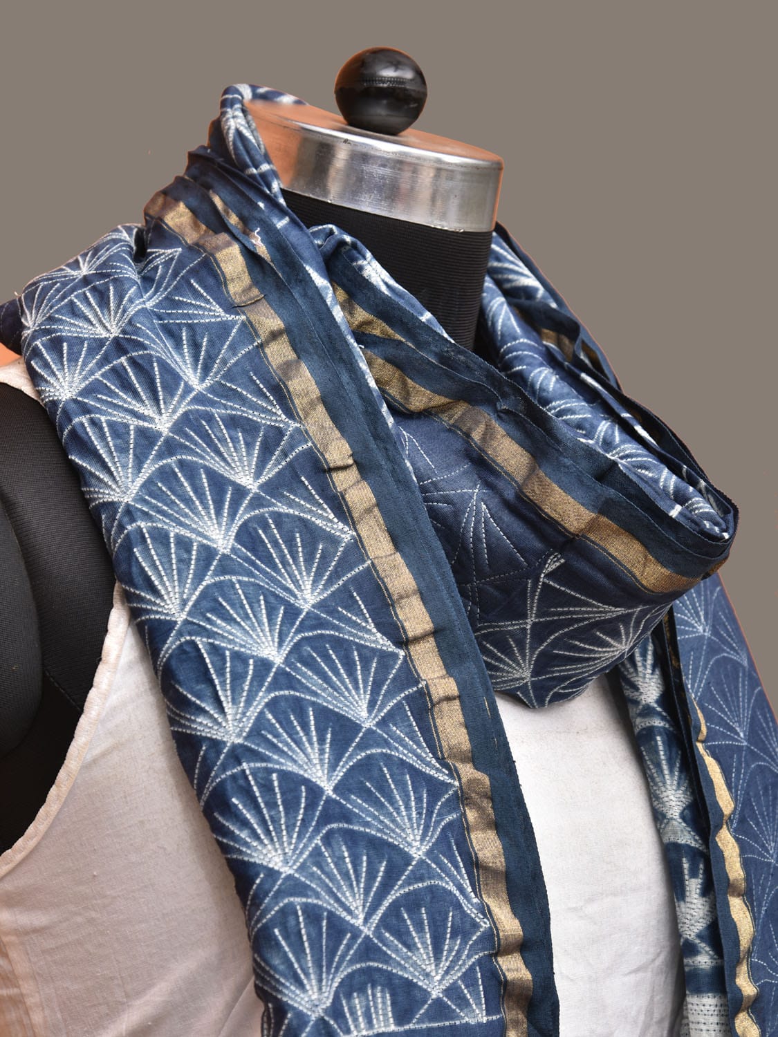 Grey Shibori Sico Handloom Dupatta with Sea Shell Design ds3263