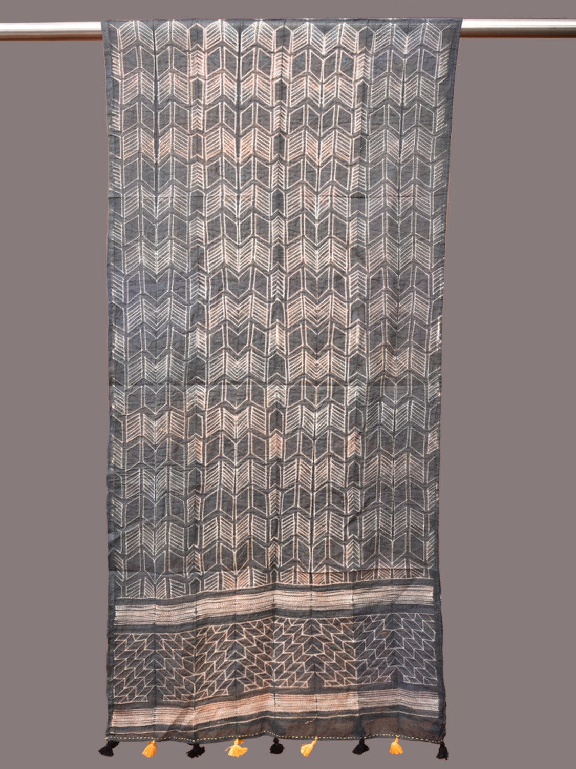Grey Shibori Silk Handloom Stole with Arrow Head Design ds3237