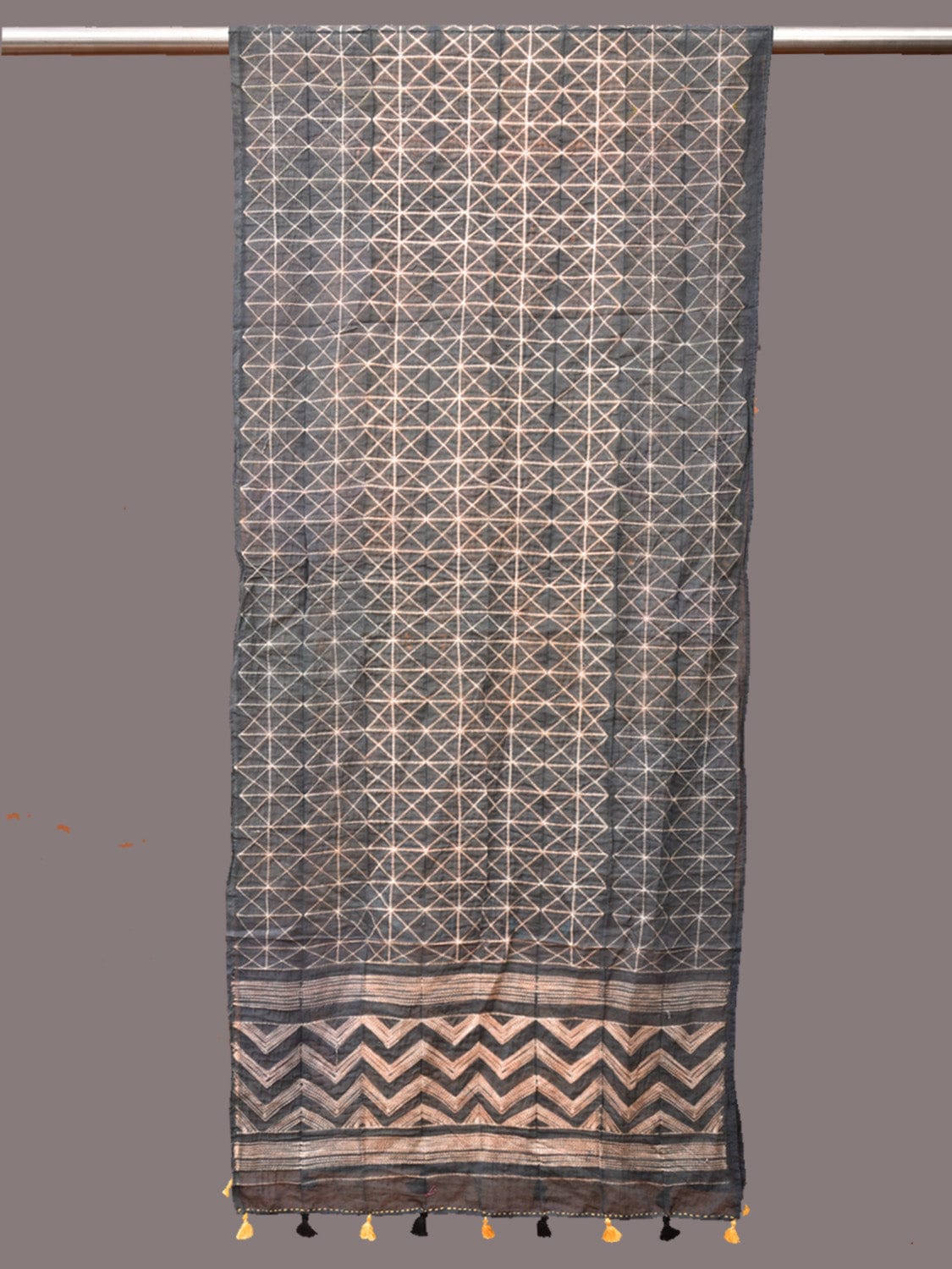 Grey Shibori Silk Handloom Stole with Grill Design ds3235