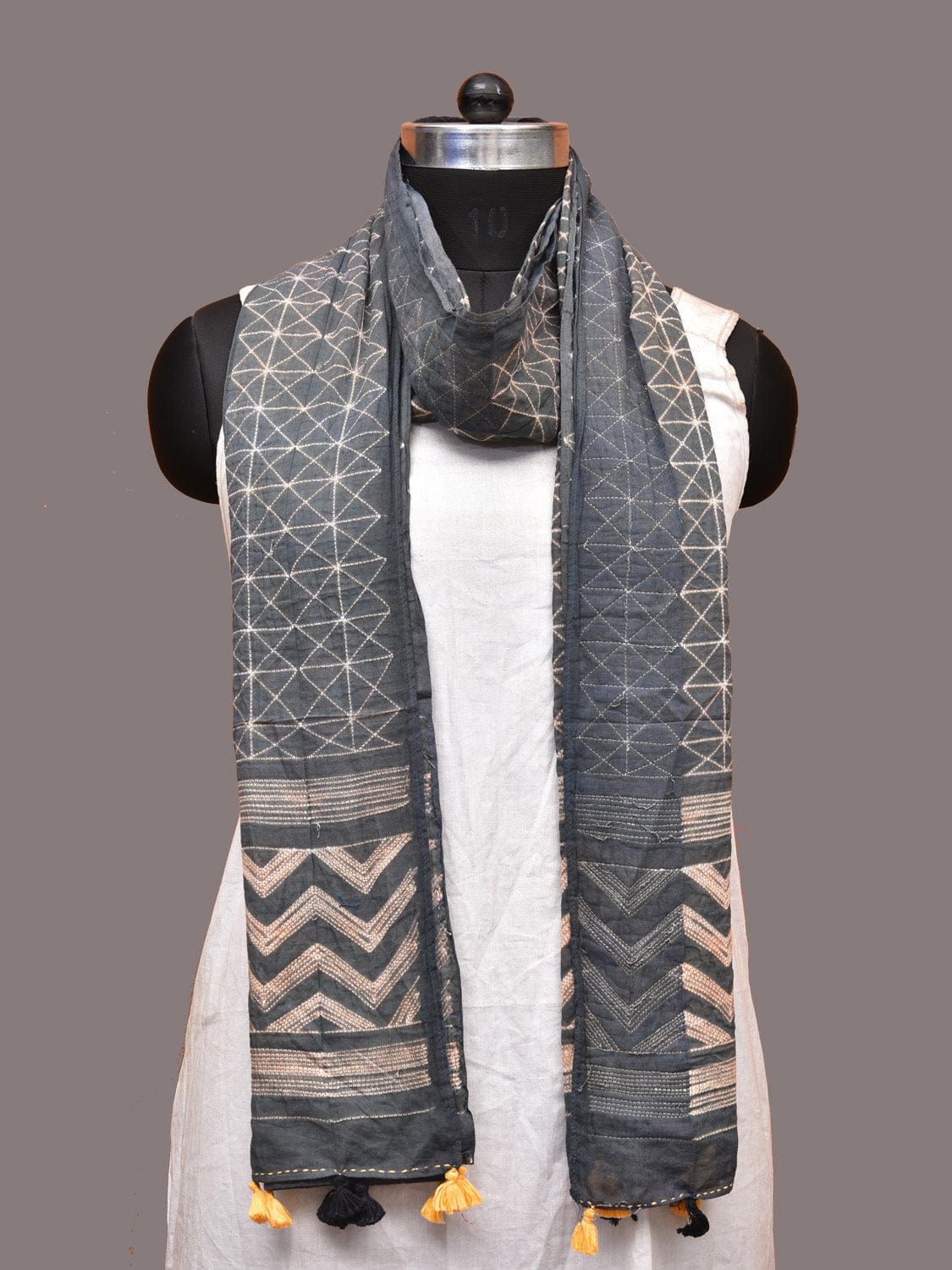 Grey Shibori Silk Handloom Stole with Grill Design ds3235