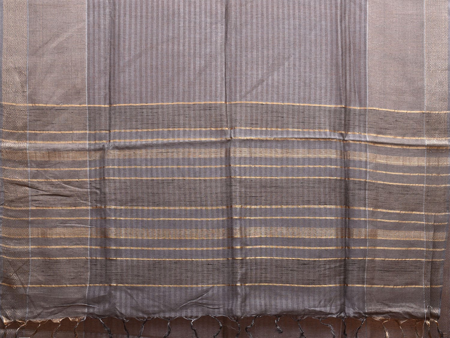 Grey Tussar Saree with Strips Body and Pallu Design o0548