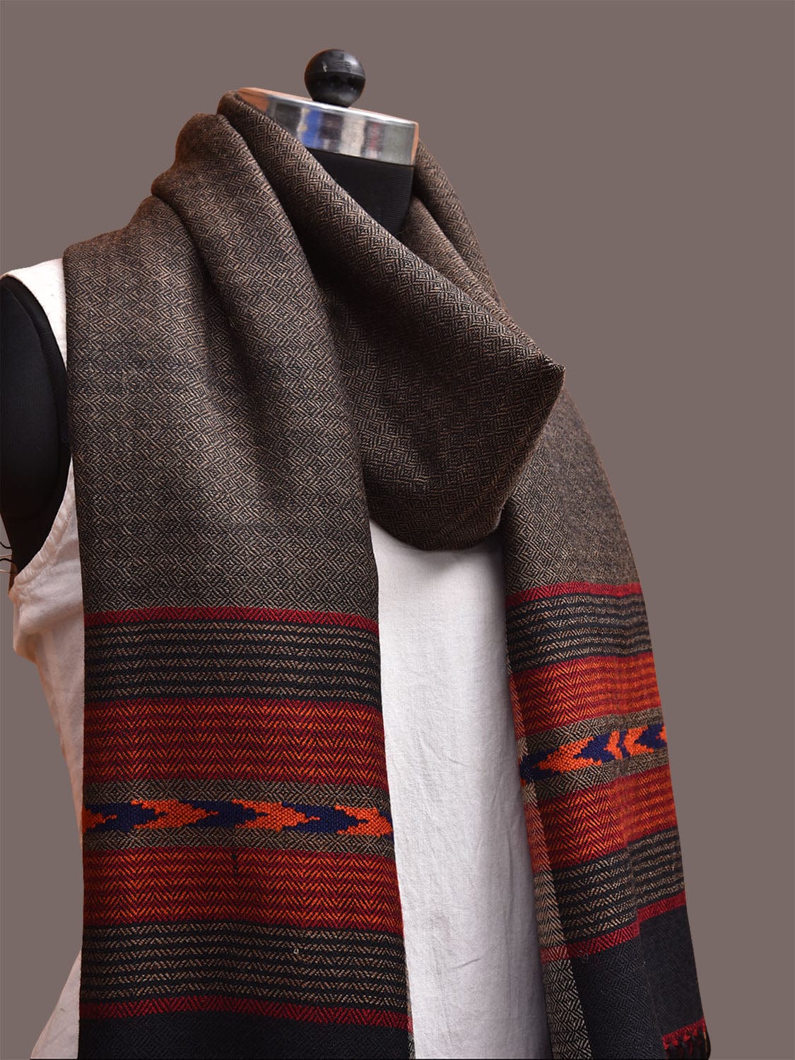 Grey Woolen Shawl with Strips Border Design ds3662