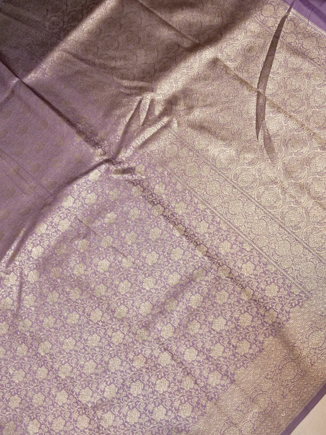 Banarasi Katan Silk Saree in Lavender with Intricate Brocade Jaal DSK0033