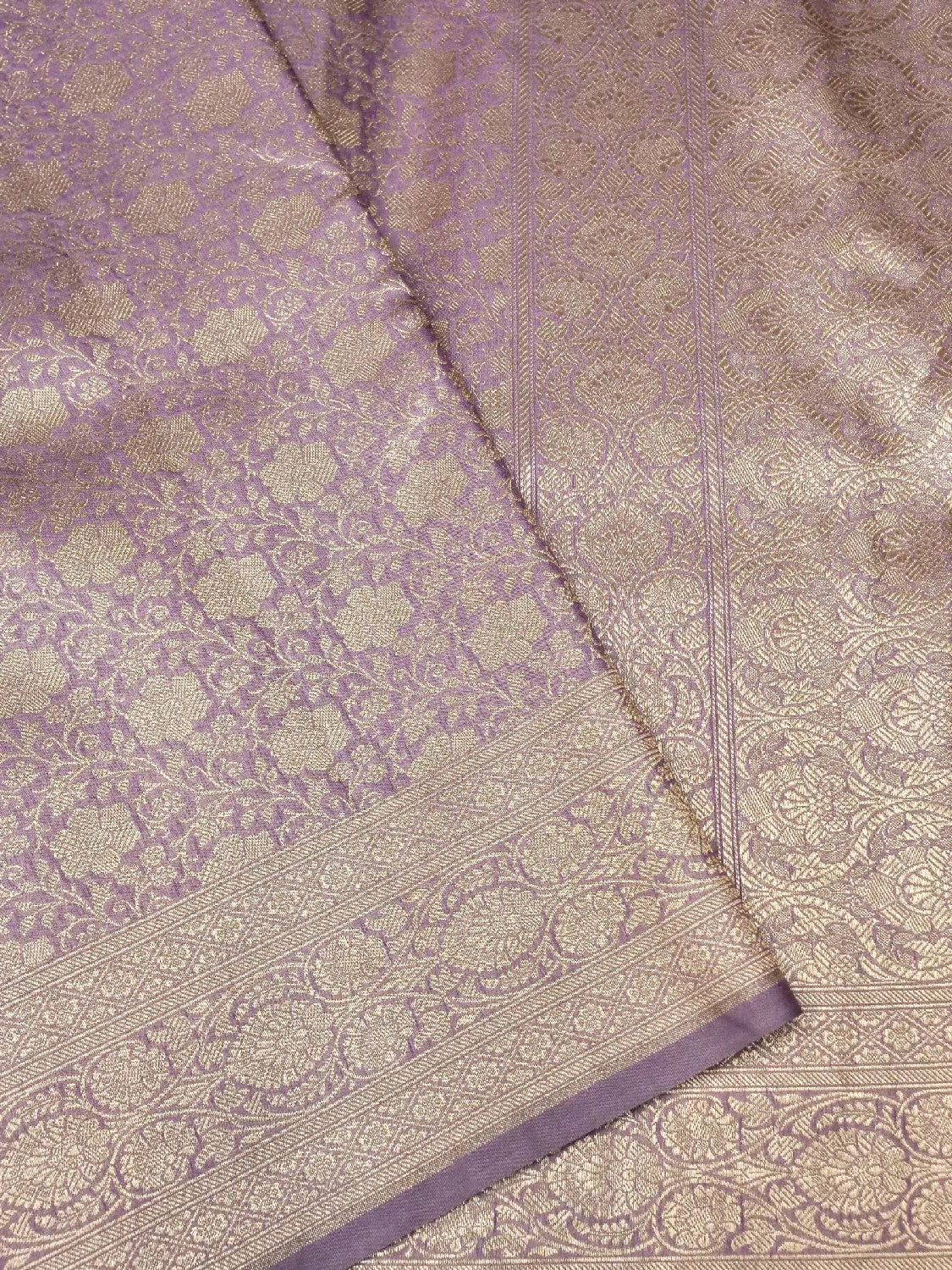Banarasi Katan Silk Saree in Lavender with Intricate Brocade Jaal DSK0033