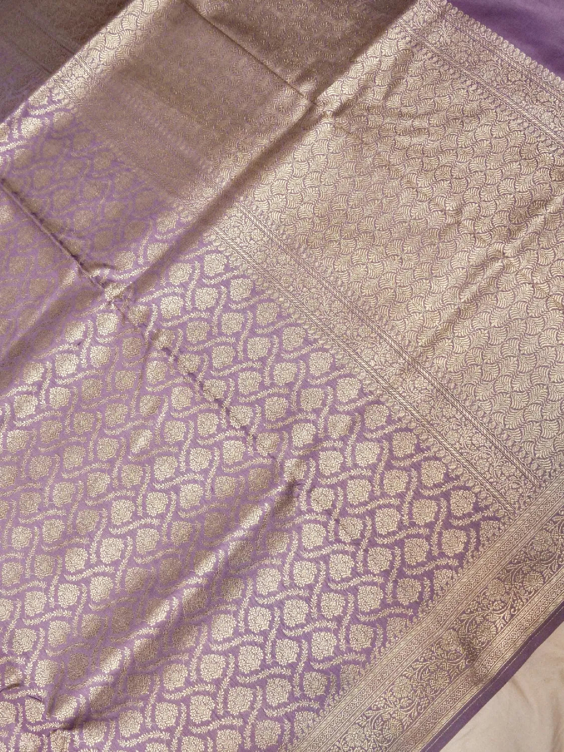 Dusty Purple Banarasi Katan Silk Saree | Luxurious All-Over Zari Butta and Heavy Border DSK0052