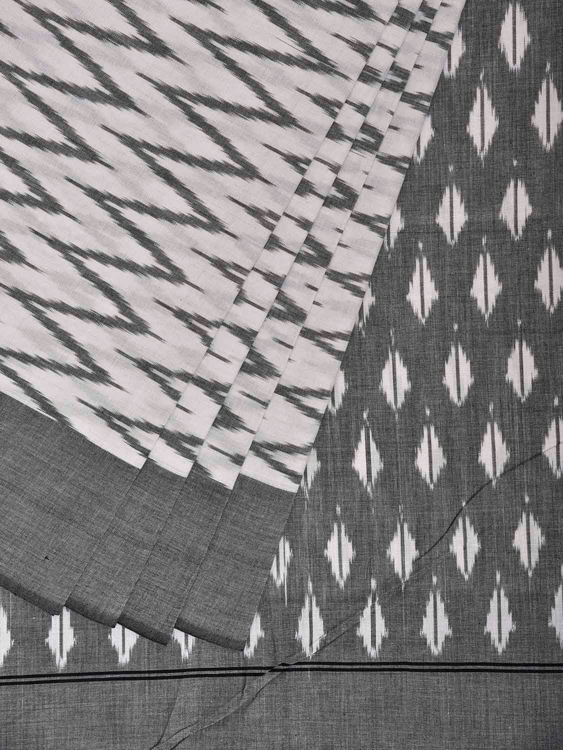 White and Grey Pochampally Ikat Cotton Handloom Saree with Zig-Zag Design No Blouse i0955
