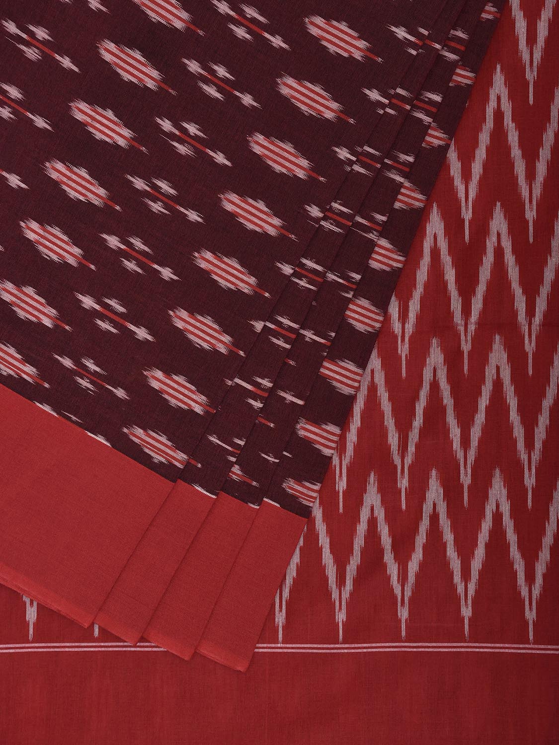 Maroon and Red Pochampally Ikat Cotton Handloom Saree with Zig-Zag Pallu Design No Blouse i0958