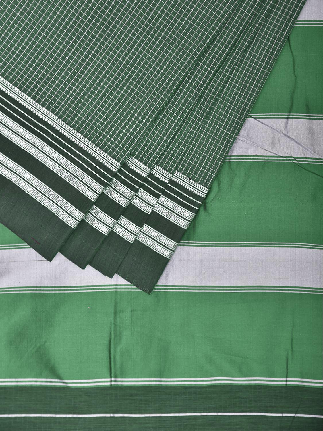 Green ilkal Cotton Viscose Saree with Checks and Pallu Design il0063
