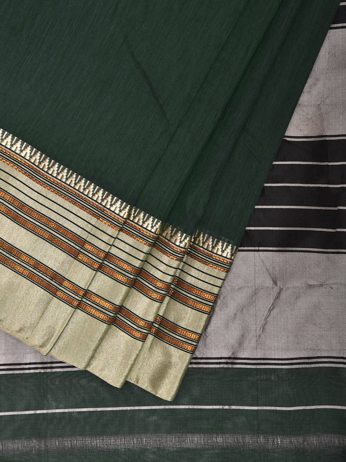 Green and White ilkal Cotton Viscose Plain Saree with Strips Pallu Design il0079