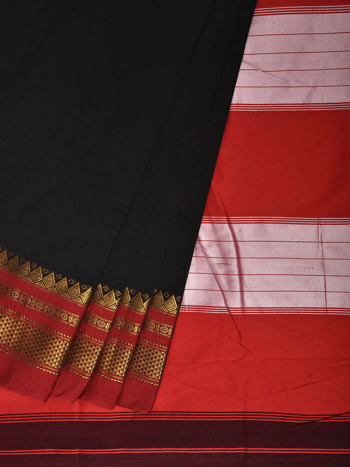 Black and Red ilkal Cotton Viscose Plain Saree with Contrast Pallu Design il0122