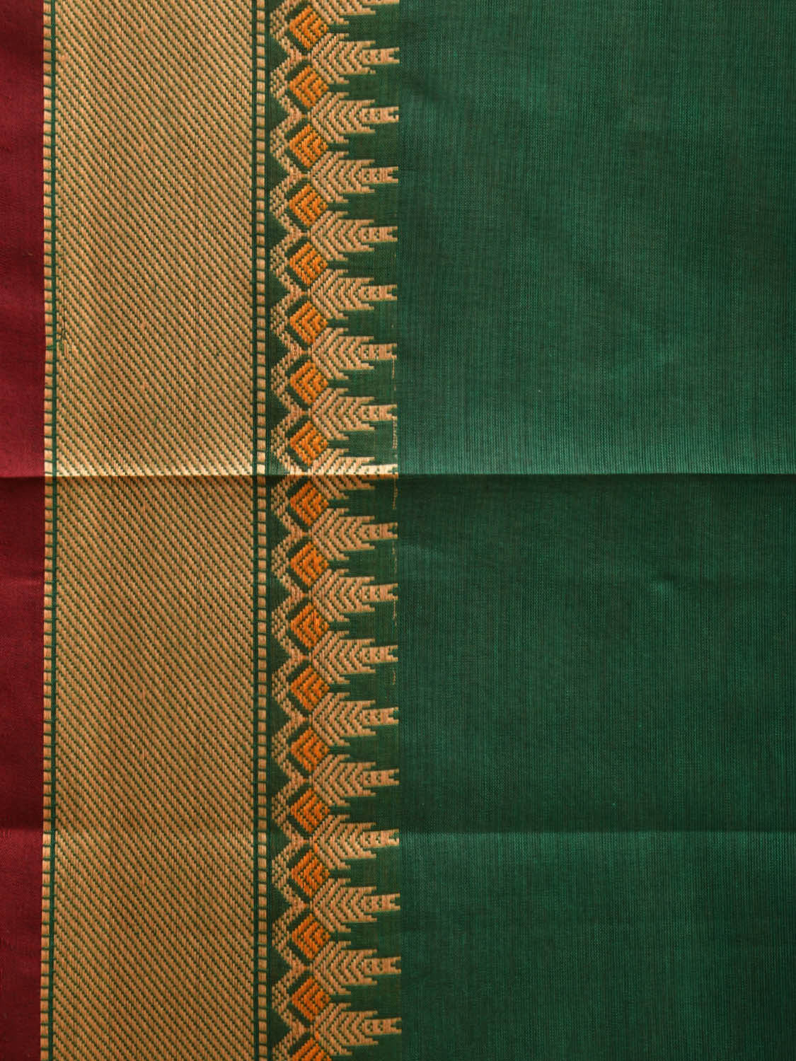 Green Kanchipuram Cotton Plain Saree with Strips Pallu and Border Design k0707
