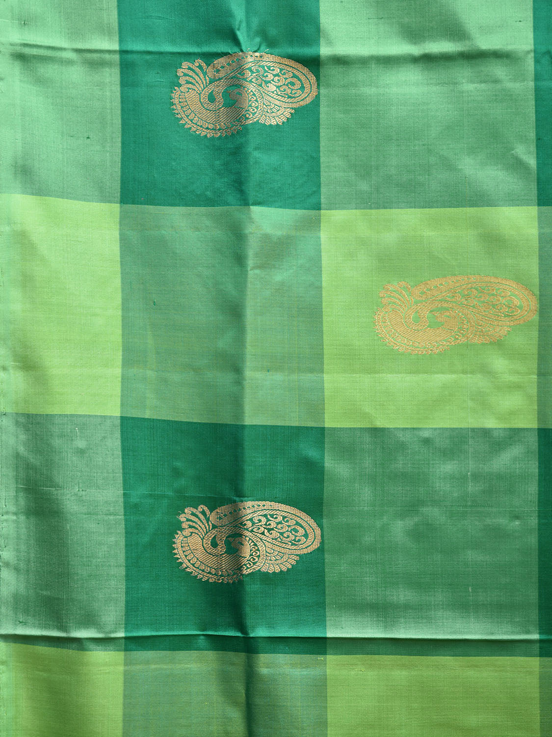 Green Kanchipuram Silk Handloom Saree with Big Checks and Peacock Buta Design k0800
