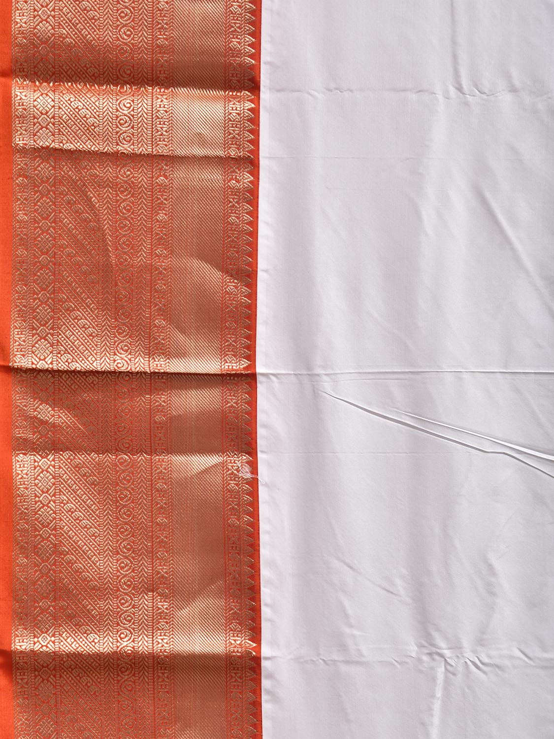 White and Red Kanchipuram Silk Plain Saree with Border and Pallu Design k1059