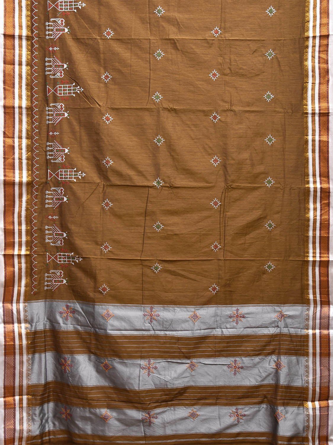 Fawn and White Kasuti Work On ilkal Cotton Viscose Saree with Contrast Pallu Design No Blouse ku0002
