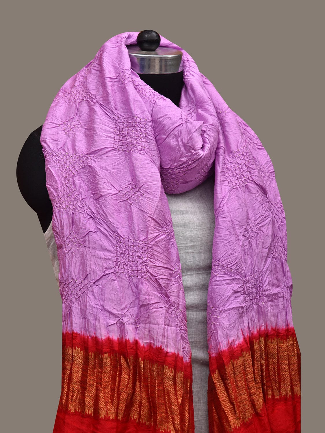 Lavender and Red Bandhani Kanchipuram Silk Handloom Dupatta with Border Design ds2898