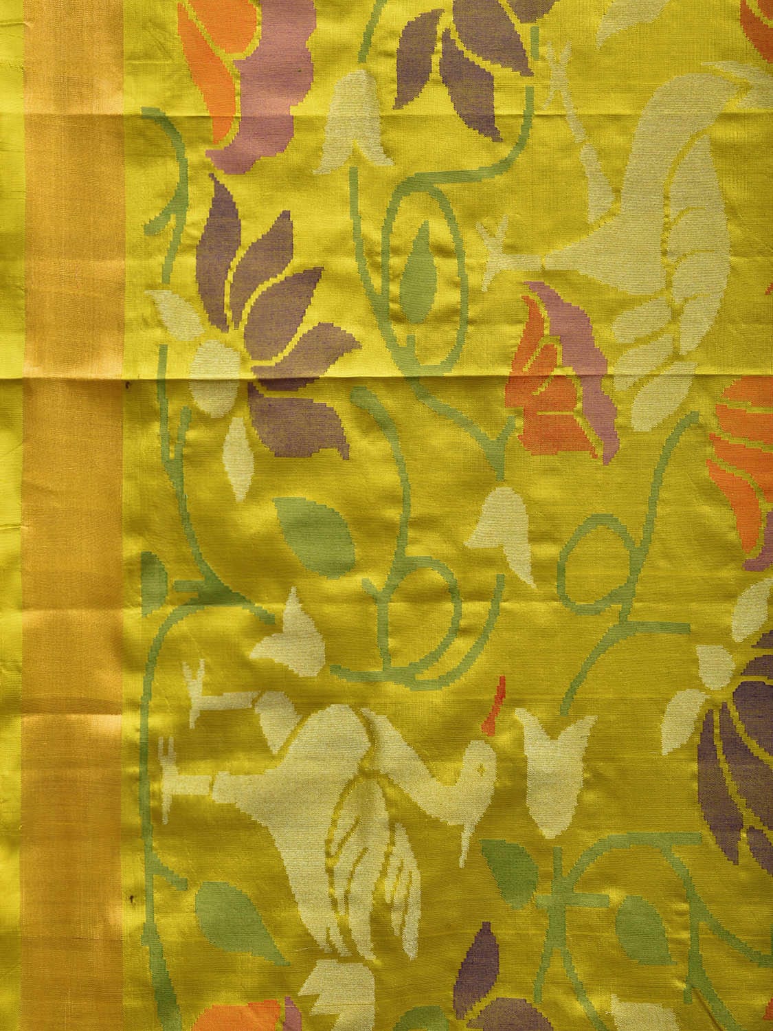 Lemon Uppada Silk Handloom Saree with All Over Birds and Lotus Design u2300