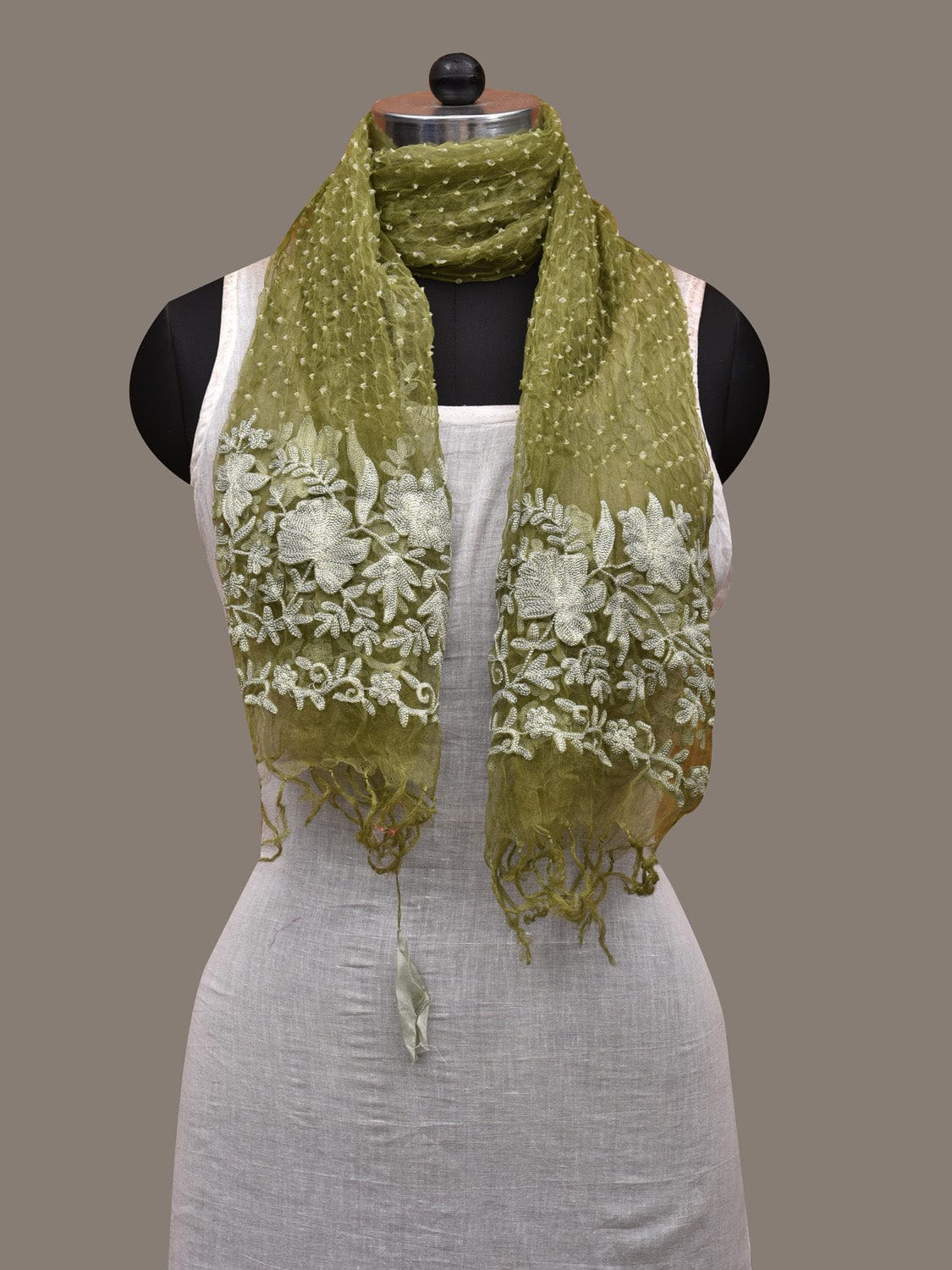 Light Green Bandhani Organza Stole with Embroidary Work Design ds2853