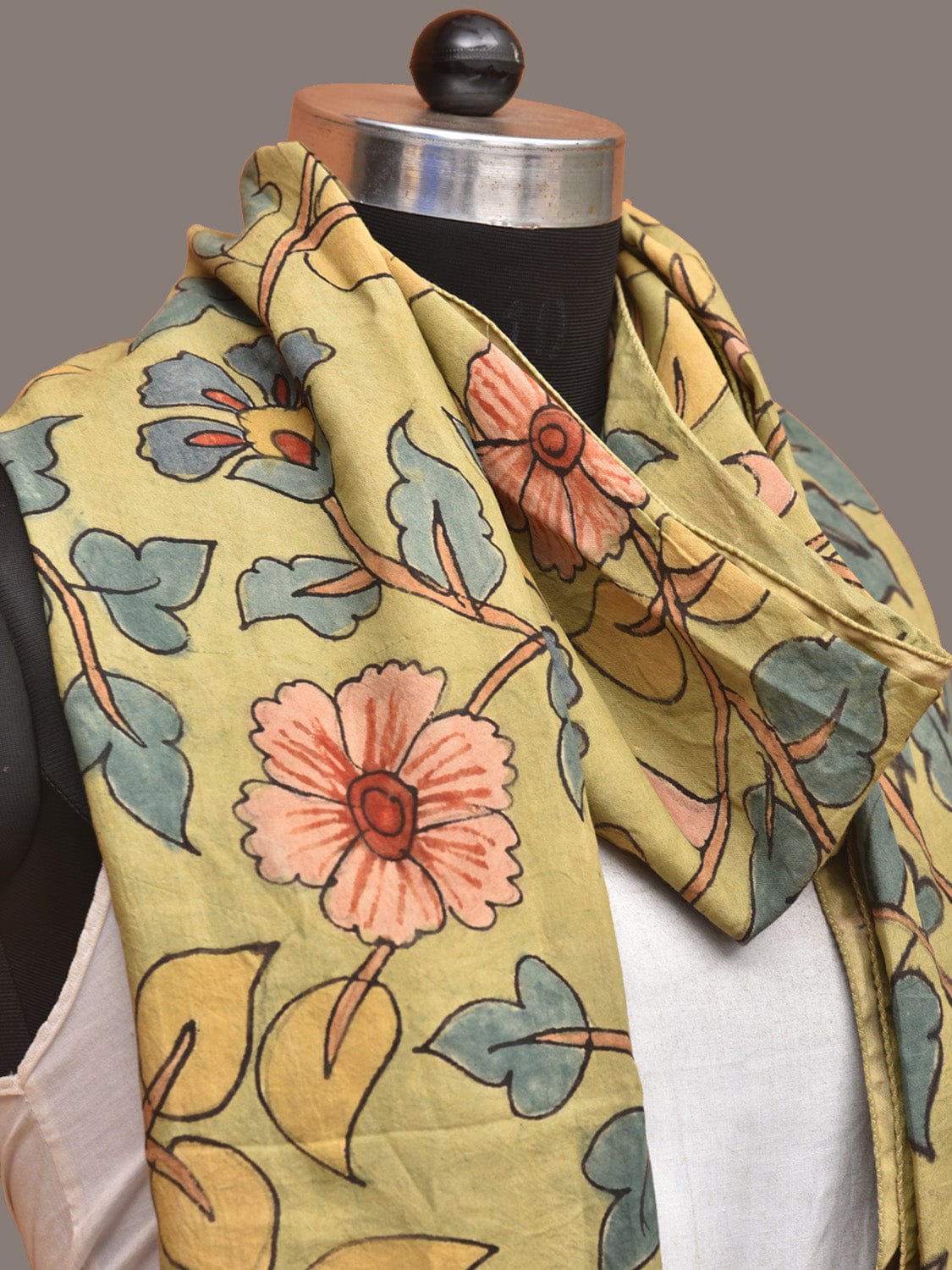 Light Green Kalamkari Hand Painted Sico Stole with Floral Design ds3304