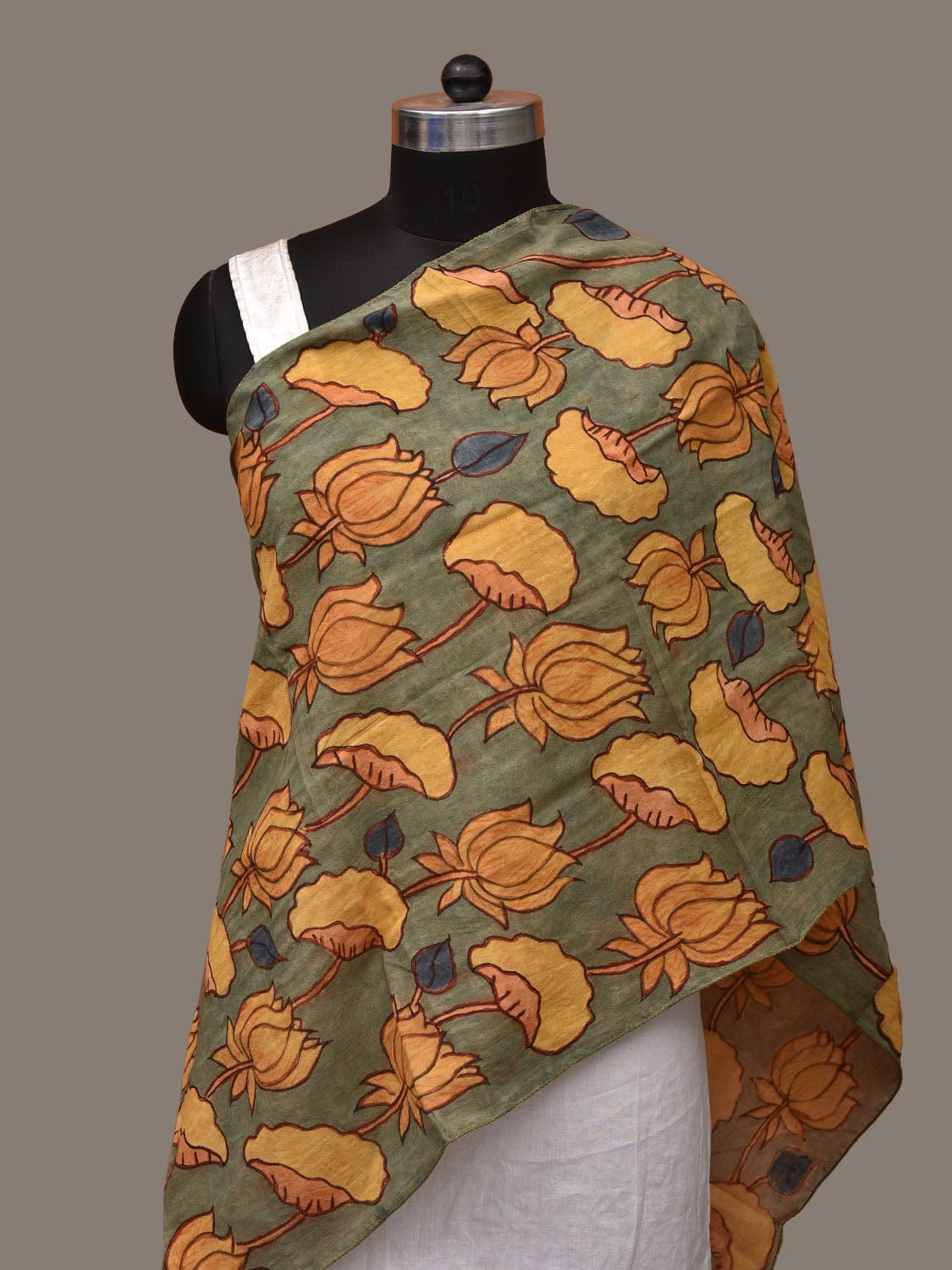 Light Green Kalamkari Hand Painted Sico Stole with Lotus Flowers Design ds3150