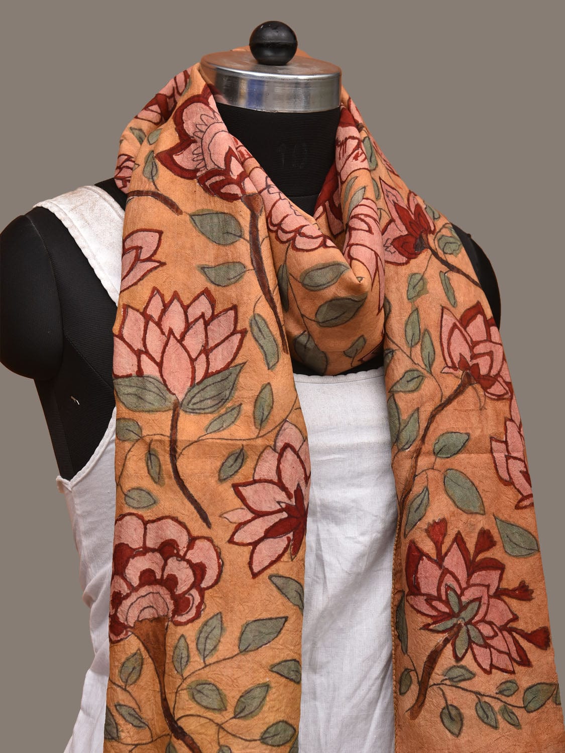 Light Green Kalamkari Hand Painted Sico Stole with Lotus Flowers Design ds3150