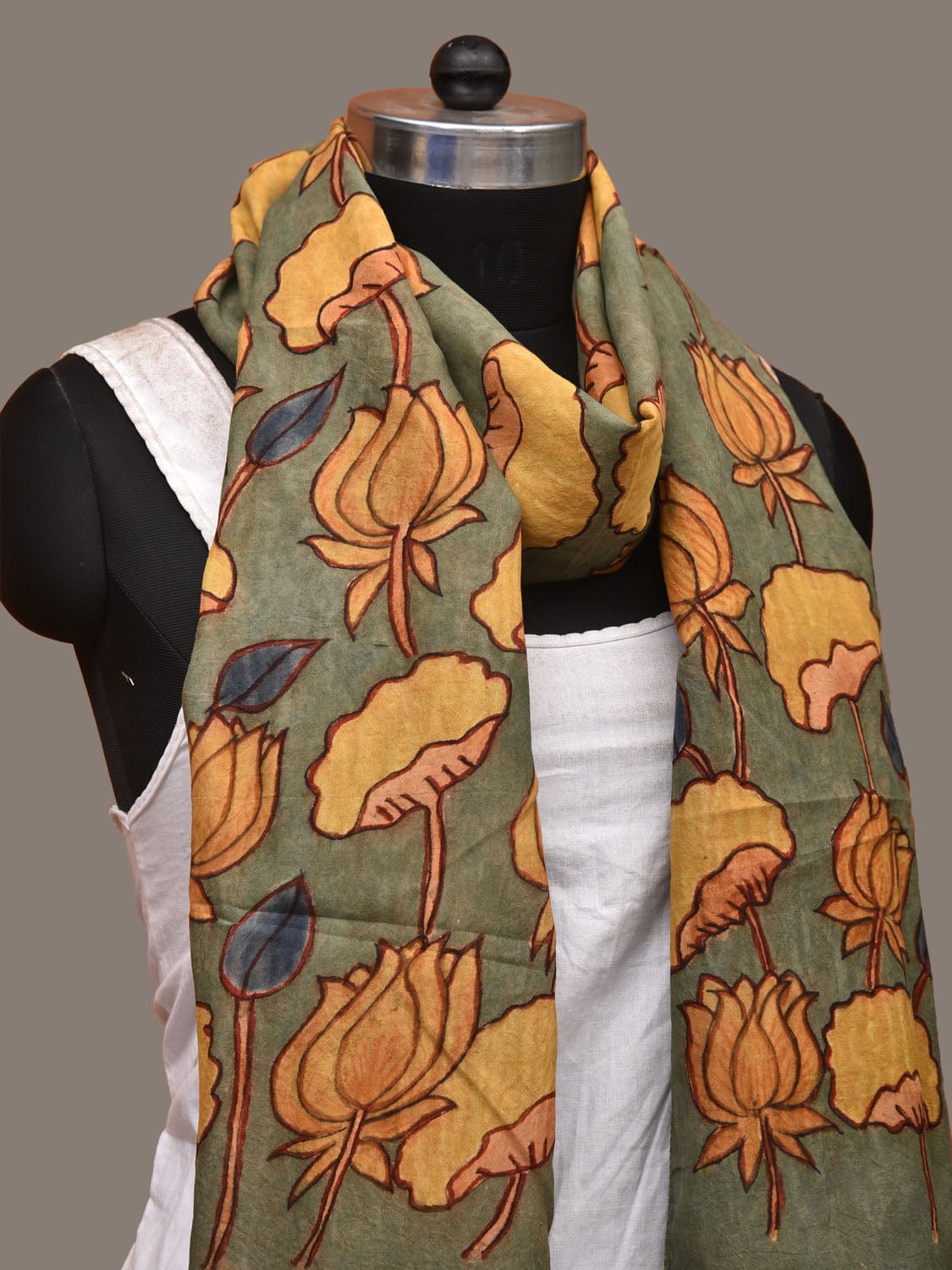 Light Green Kalamkari Hand Painted Sico Stole with Lotus Flowers Design ds3150